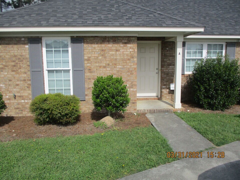 127 Magnolia Ct in Leesburg, GA - Building Photo