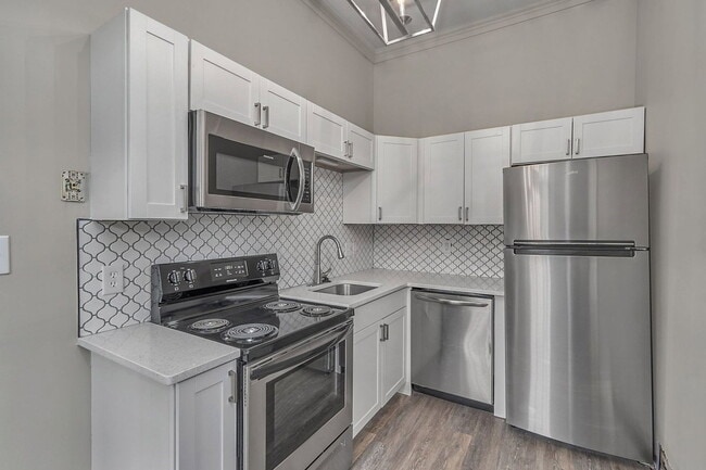 property at 2215 W Grace St