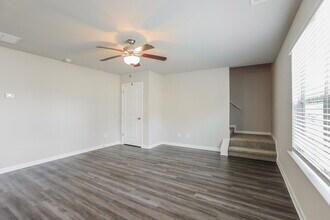 317 Nutwood Trce in Locust Grove, GA - Building Photo - Building Photo