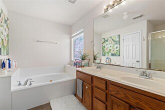 18123 Almond Place Lane in Richmond, TX - Foto de edificio - Building Photo