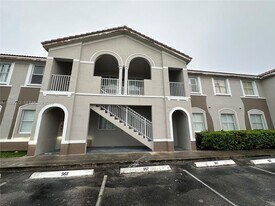 1661 SE 29th Ct, Unit 206 in Homestead, FL - Building Photo