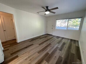 2252 Garnet Ave in San Diego, CA - Building Photo - Building Photo