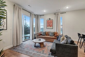 600 E Trinity Ln in Nashville, TN - Building Photo - Building Photo