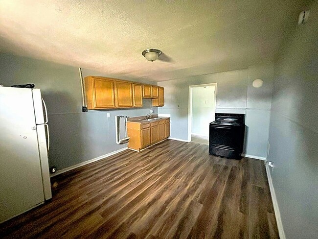 101 S Roosevelt Ave in Piqua, OH - Building Photo - Building Photo