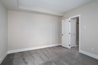 Lions Gate Apartments in Philadelphia, PA - Building Photo - Interior Photo