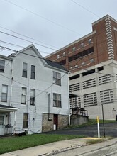 232 Wilson Ave in Washington, PA - Foto de edificio - Building Photo