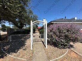 801 N Walnut St in Clovis, NM - Building Photo