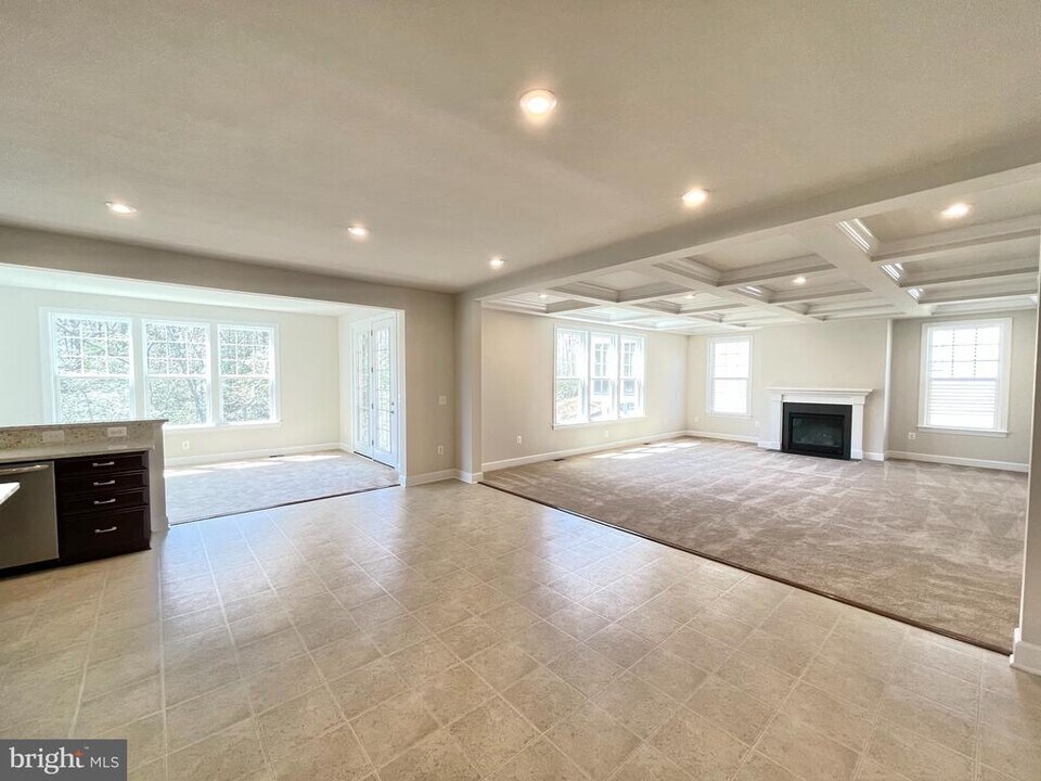 1308 Coastal Ave in Stafford, VA - Building Photo