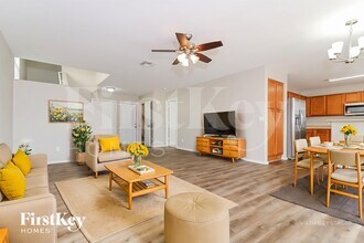 12214 W Flores Dr, Unit 0205 in El Mirage, AZ - Foto de edificio - Building Photo