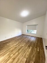 4952 SW 33rd Way in Fort Lauderdale, FL - Building Photo - Building Photo