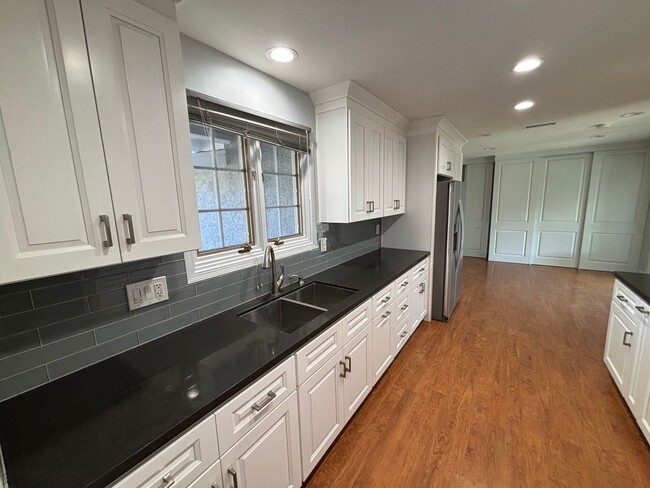 1841 Fanwood Ave in Long Beach, CA - Building Photo - Building Photo