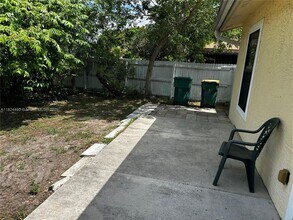 2161 41st St SW in Naples, FL - Building Photo - Building Photo