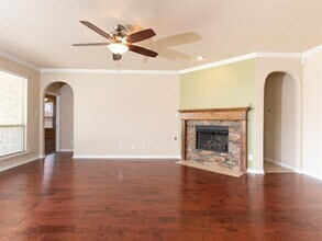 2943 Ladoga Dr in Grand Prairie, TX - Building Photo - Building Photo