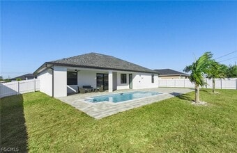 922 NW 8th Terrace in Cape Coral, FL - Building Photo - Building Photo