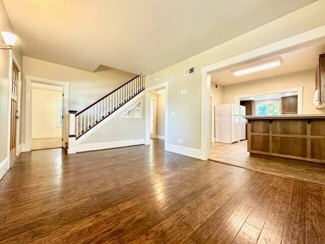 839 Rio Chico Way in Chico, CA - Building Photo - Building Photo
