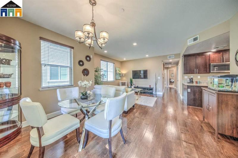 4740 Norris Canyon Rd in San Ramon, CA - Foto de edificio
