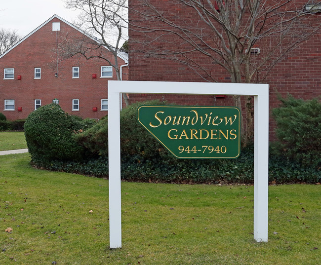 Soundview Gardens in Port Washington, NY - Foto de edificio - Building Photo