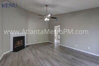 1030 Maple Leaf Ridge photo'