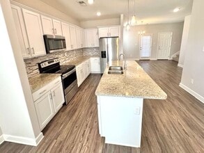 385 Azalea Dr in Somerville, TN - Foto de edificio - Building Photo