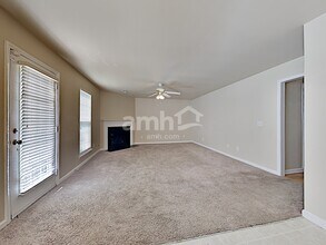 1038 Vanguard Dr in Spring Hill, TN - Building Photo - Building Photo