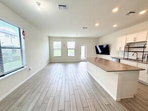 2800 Troubadour St in Palm Springs, FL - Building Photo - Building Photo