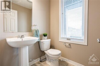 226 Cranesbill Rd in Ottawa, ON - Building Photo - Building Photo