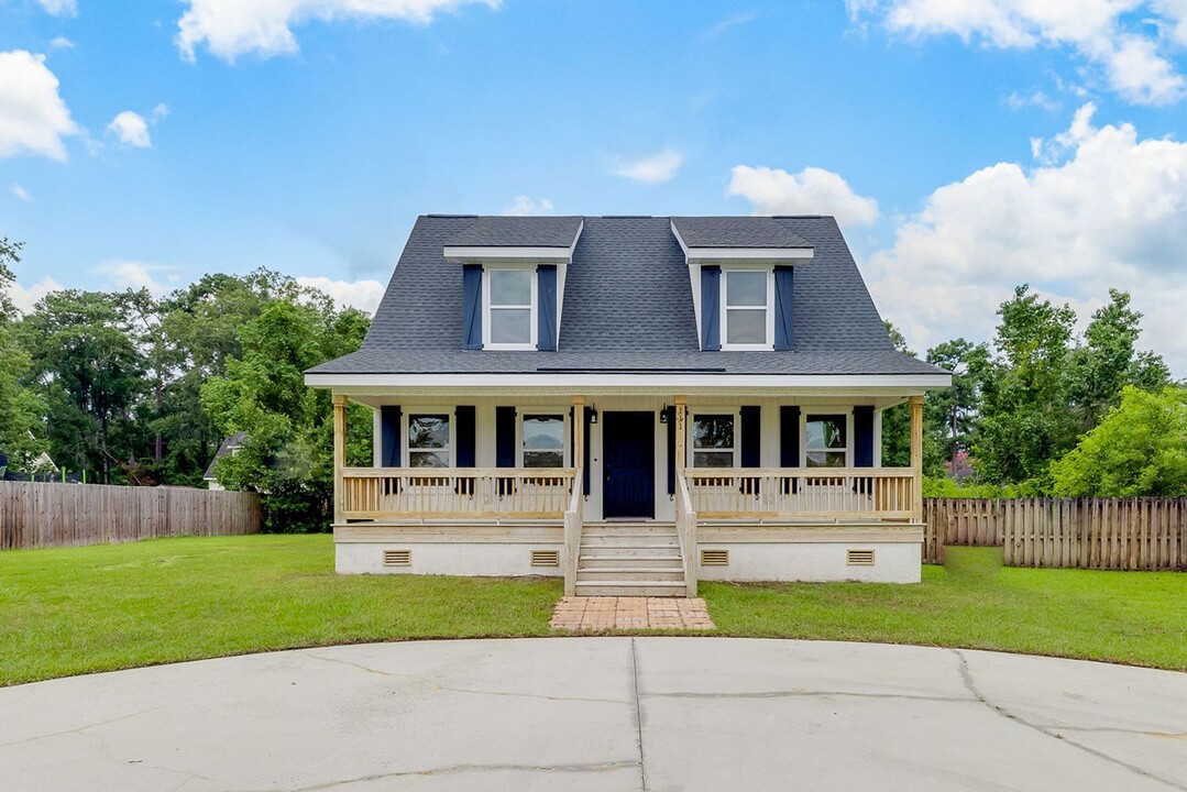 111 W Tietgen St in Pooler, GA - Foto de edificio