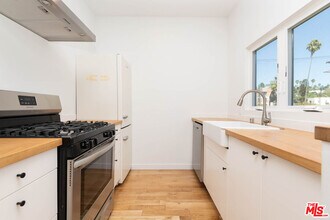 3700 W Sunset Blvd in Los Angeles, CA - Building Photo - Building Photo