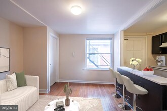 1736 Pine St in Philadelphia, PA - Building Photo - Building Photo