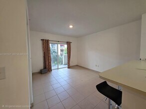 11060 SW 196th St in Cutler Bay, FL - Building Photo - Building Photo