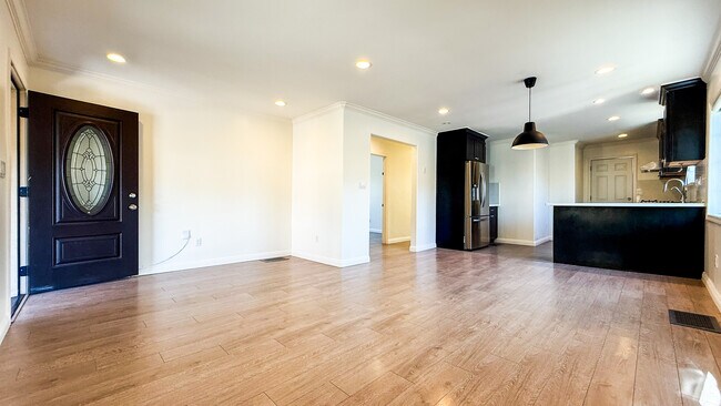 2820 Budau Ave in Los Angeles, CA - Building Photo - Building Photo