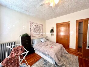 30 Adams St, Unit B in Medford, MA - Building Photo - Building Photo
