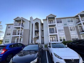 2550 N Alafaya Trail in Orlando, FL - Building Photo
