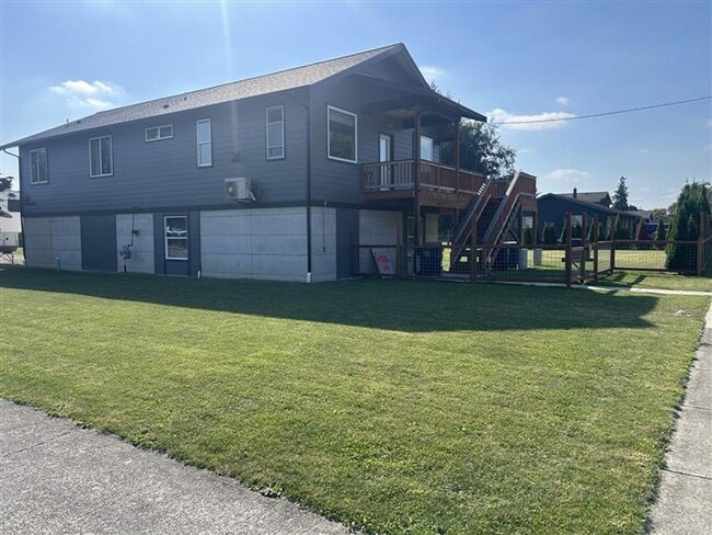 343 Second St in Sumas, WA - Building Photo - Building Photo