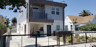 2235 S Cloverdale Ave, Unit Front Unit-2235 in Los Angeles, CA - Building Photo