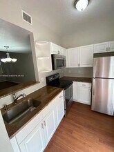 77 E 4th St in Hialeah, FL - Building Photo - Building Photo
