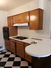 1112 Dunoon Rd in Silver Spring, MD - Foto de edificio - Building Photo