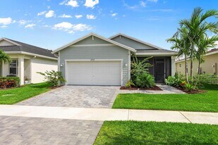 777 Bloomfield Rd in Port St. Lucie, FL - Building Photo