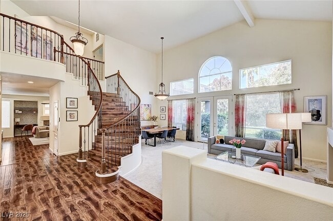 8816 Cortile Dr in Las Vegas, NV - Building Photo - Building Photo