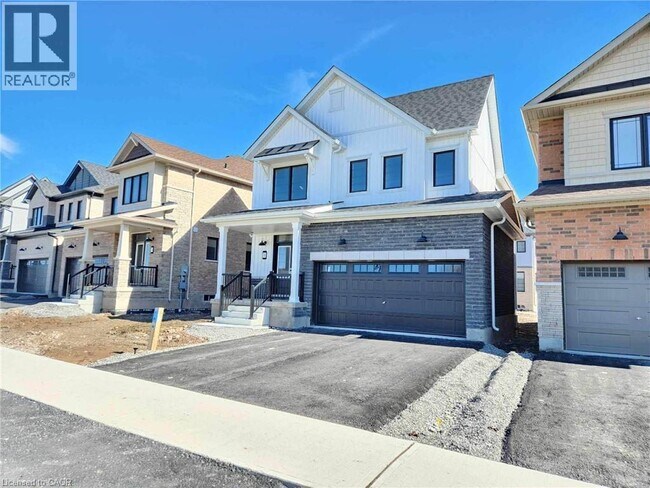 70 Eastbridge Ave in Welland, ON - Building Photo - Building Photo