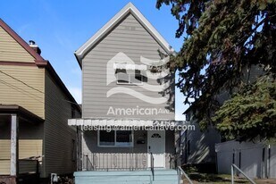 1260 Summerlea Ave in Washington, PA - Building Photo