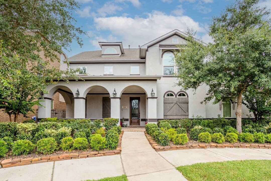 7339 Chatham Green Dr in Sugar Land, TX - Building Photo