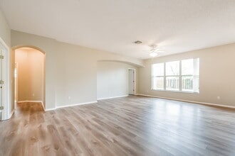 1760 Sparkling Water Cir in Ocoee, FL - Building Photo - Building Photo