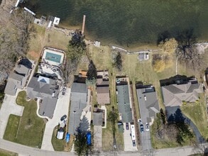 4500 Island Park Dr in Waterford Township, MI - Building Photo - Building Photo