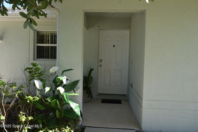 1650 Chamorro St SE in Palm Bay, FL - Building Photo - Building Photo