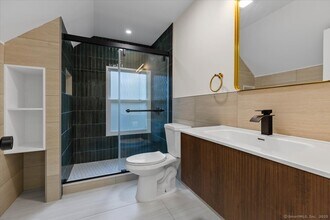 590 Whitney Ave in New Haven, CT - Building Photo - Building Photo