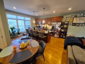 26 Dorr St in Boston, MA - Building Photo - Building Photo