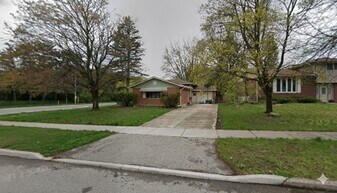 106 Greenbrier Dr in Waterloo, ON - Building Photo