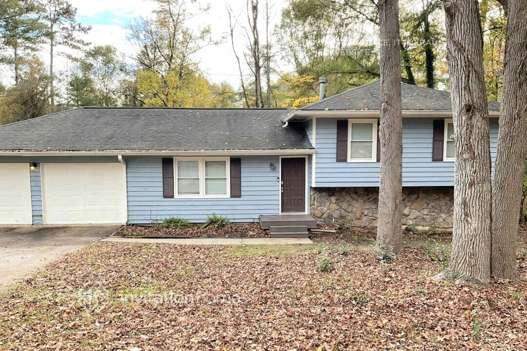 208 Clydesdale Rd in Peachtree City, GA - Building Photo