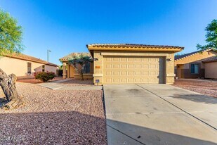25025 W Dove Mesa Dr in Buckeye, AZ - Building Photo